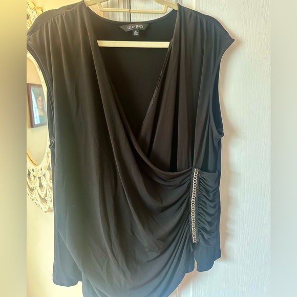 Very pretty Ellen Tracy sleeveless blouse - Picture 2 of 5